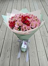 Букет цветов из:  Альстромерии в Медвежьегорске