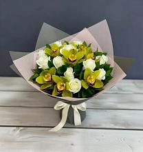 Букет цветов из:  Орхидеи и Розы #REPLACE_PRED# Медвежьегорске