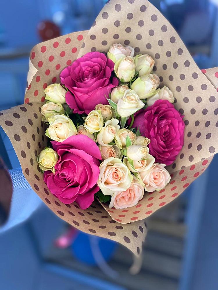 Букет цветов из: Розы в Медвежьегорске