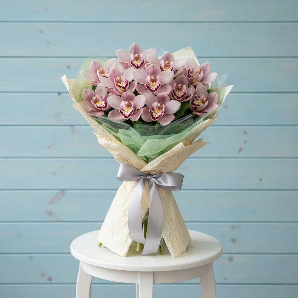 Букет цветов из: Орхидеи и Розы в Медвежьегорске