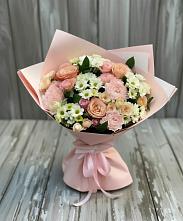 Букет цветов из:  Гвоздики, Розы и Хризантемы в Медвежьегорске