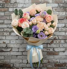 Букет цветов из:  Розы, Лизиантусы и Гвоздики #REPLACE_PRED# Медвежьегорске